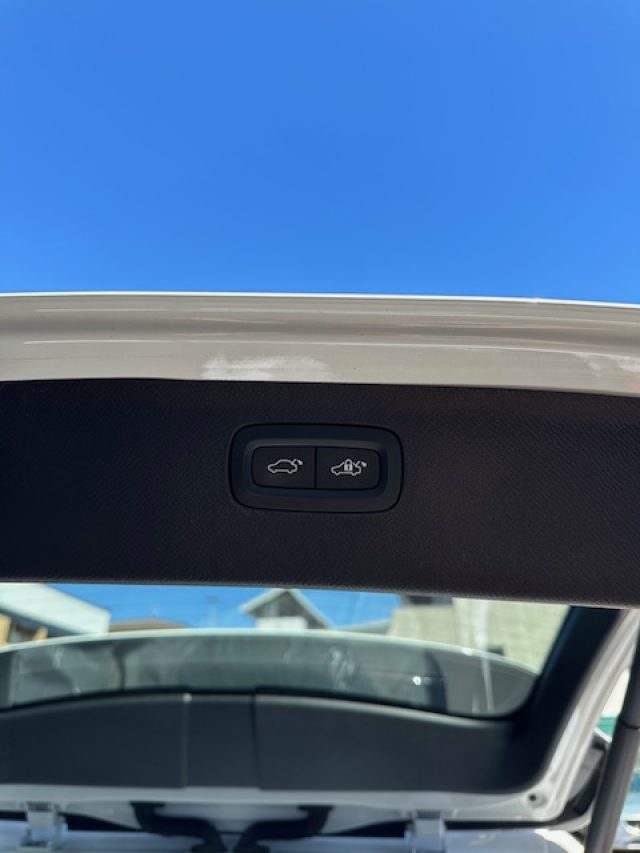 22601284_E_687f3cdbf0173