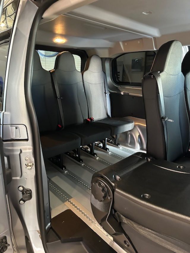 22607348_E_688647e941221