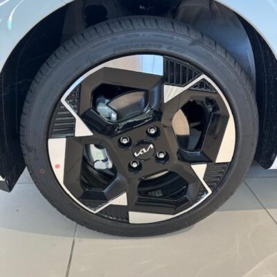 22586099_E_687919893a0f4