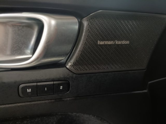 23311871_E_698321e2ab5f7