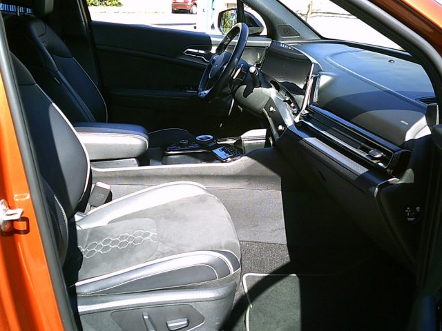 23681368_E_69fca37b157cf